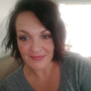 Meet your Posher, Dee